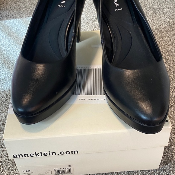 Anne Klein Classic Black Heels - Picture 3 of 8